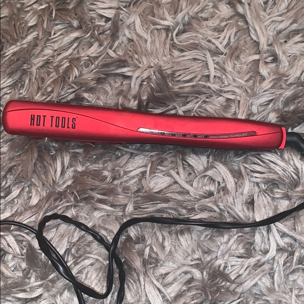 Hot tools red straightener